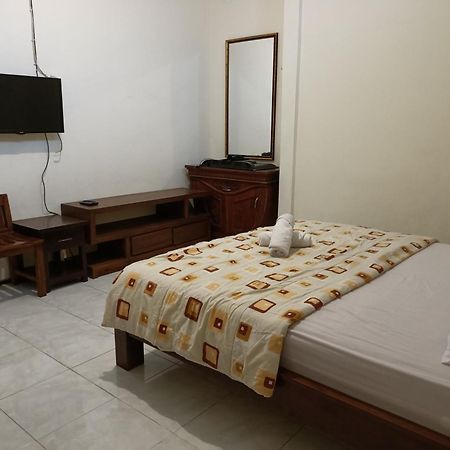 Rumah Kami Guest House Yogyakarta Exteriör bild