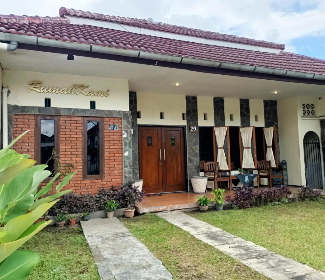 Rumah Kami Guest House Yogyakarta Exteriör bild