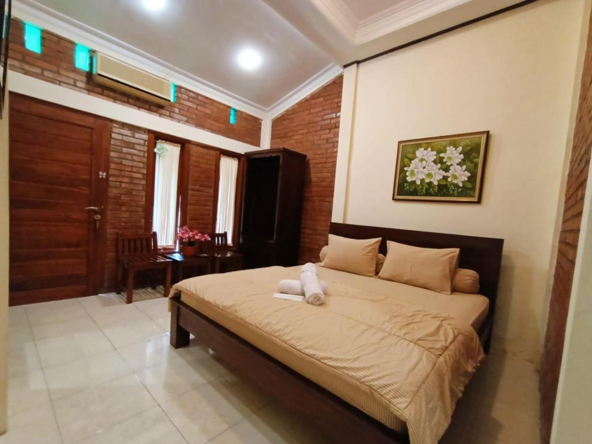 Rumah Kami Guest House Yogyakarta Exteriör bild