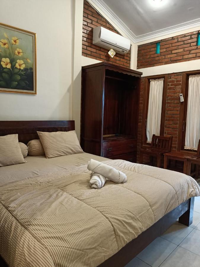 Rumah Kami Guest House Yogyakarta Exteriör bild