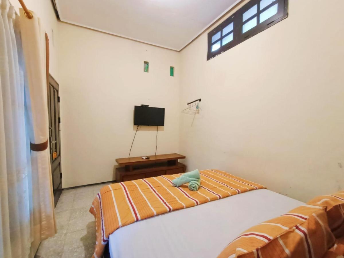 Rumah Kami Guest House Yogyakarta Exteriör bild