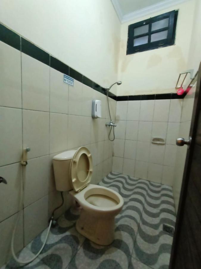 Rumah Kami Guest House Yogyakarta Exteriör bild