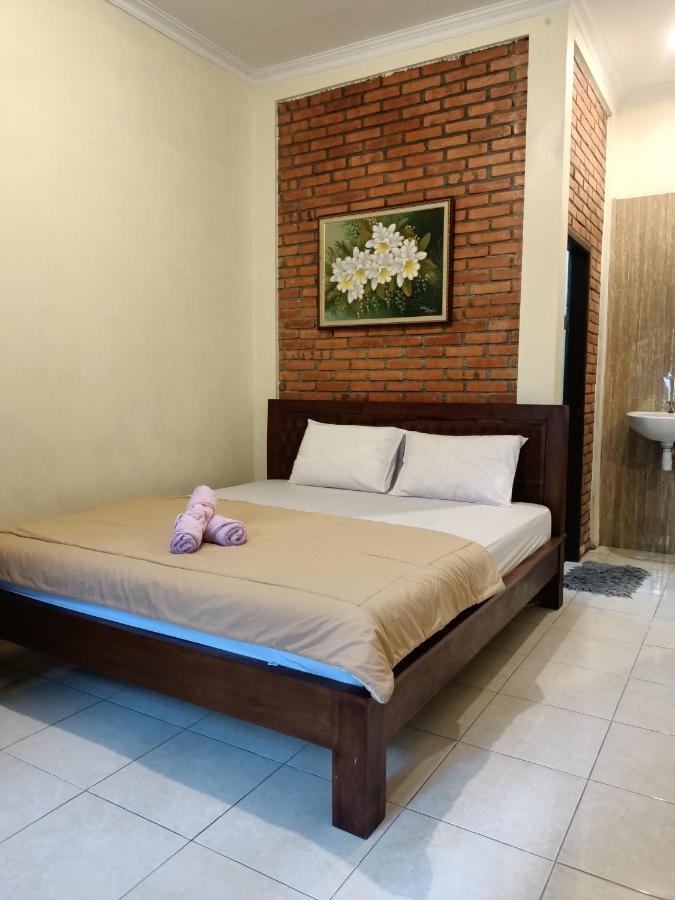 Rumah Kami Guest House Yogyakarta Exteriör bild