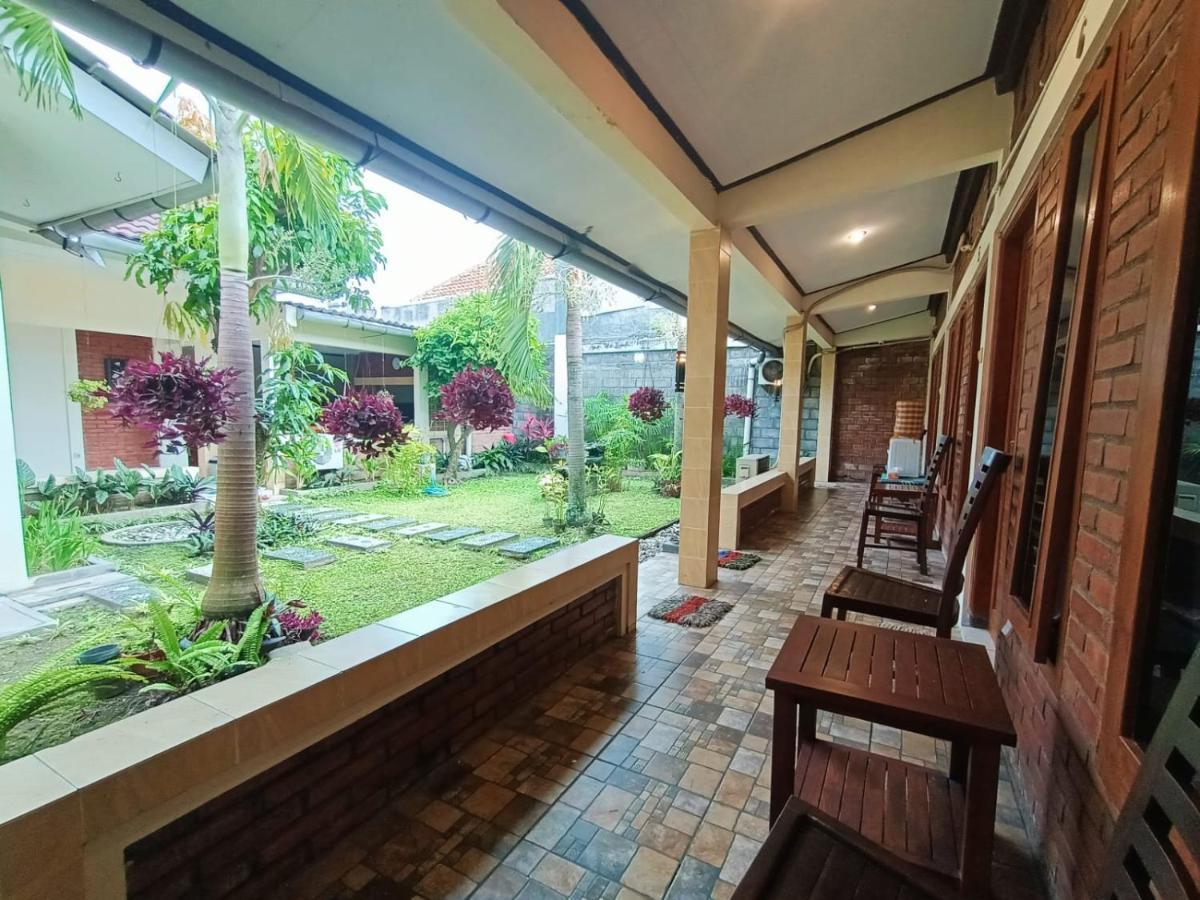 Rumah Kami Guest House Yogyakarta Exteriör bild